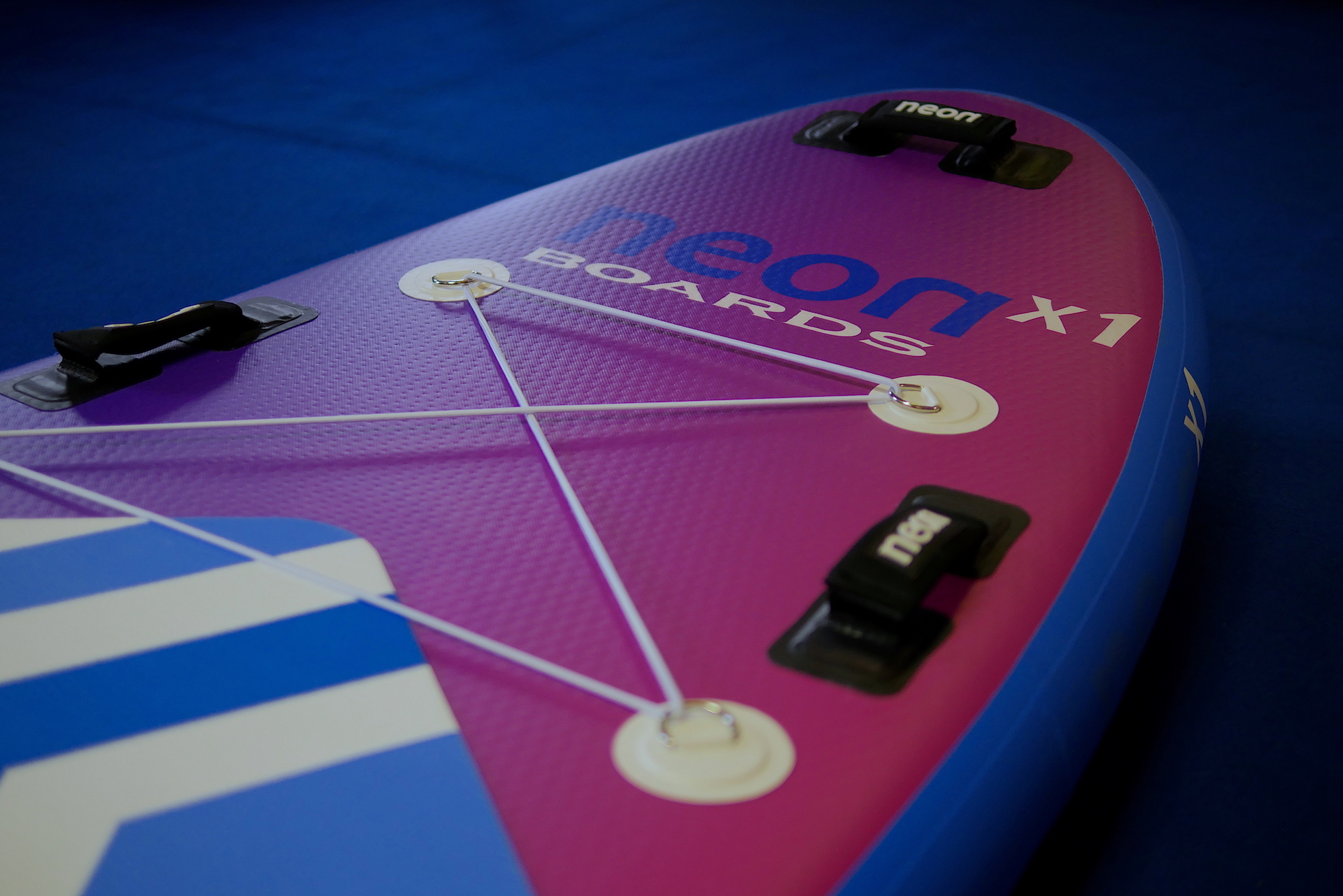 Nafukovací paddleboard Neon X1 - 10'7"x32"x5" - Obrázek 3
