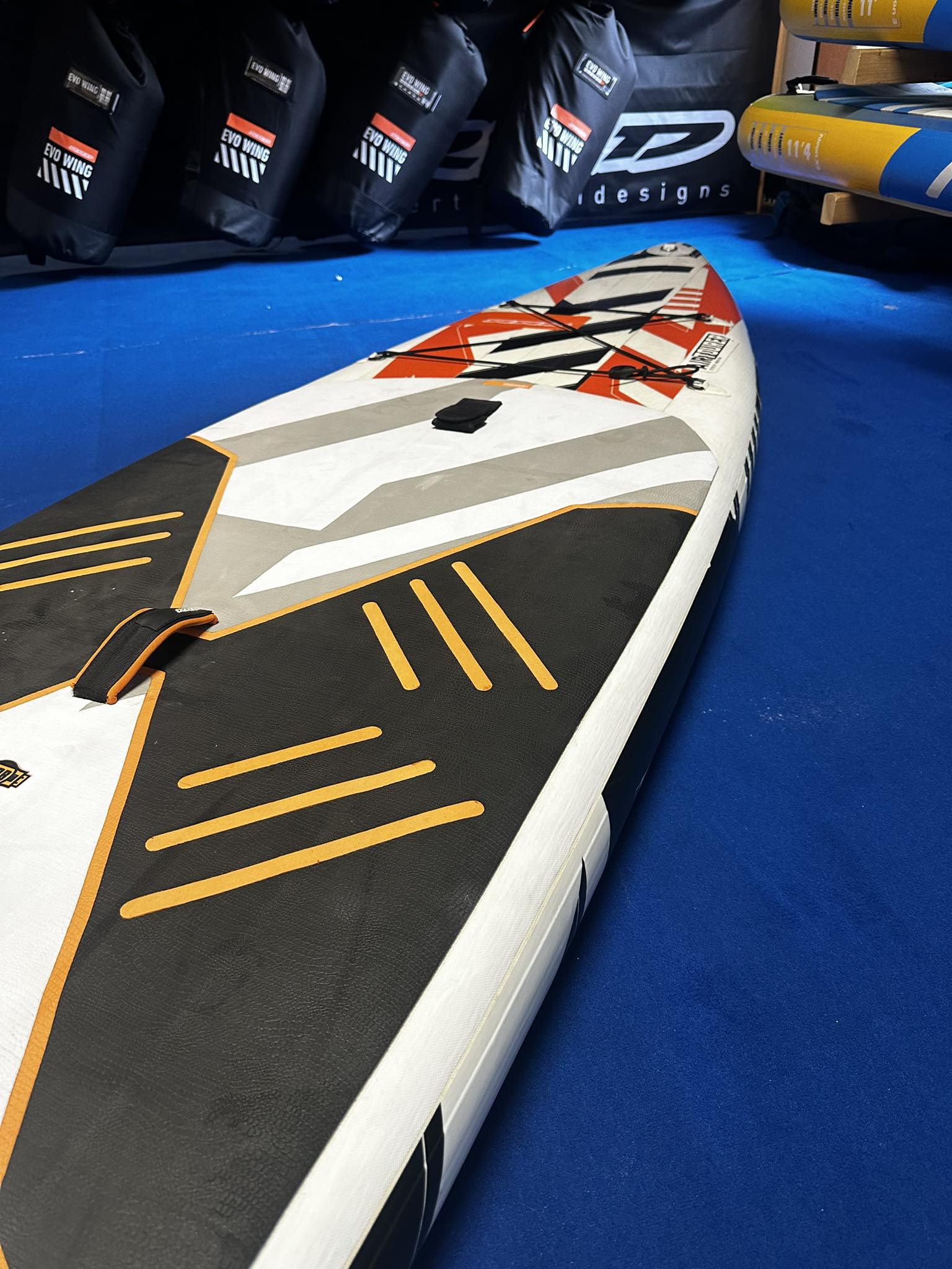 Použitý nafukovací paddleboard RRD Air Tourer V4 12″x32″x6 - Obrázek 3