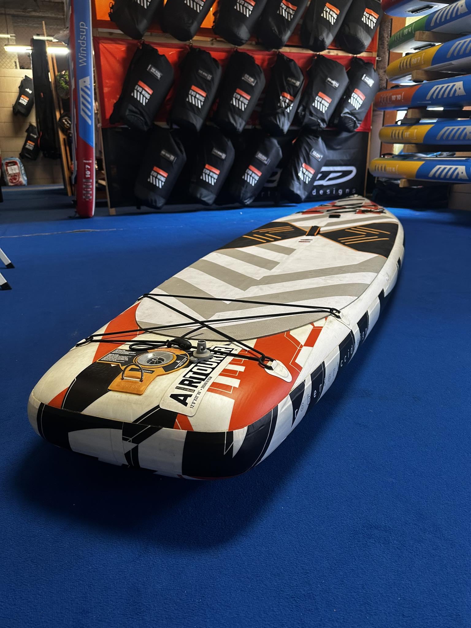 Použitý nafukovací paddleboard RRD Air Tourer V4 12″x32″x6 - Obrázek 6