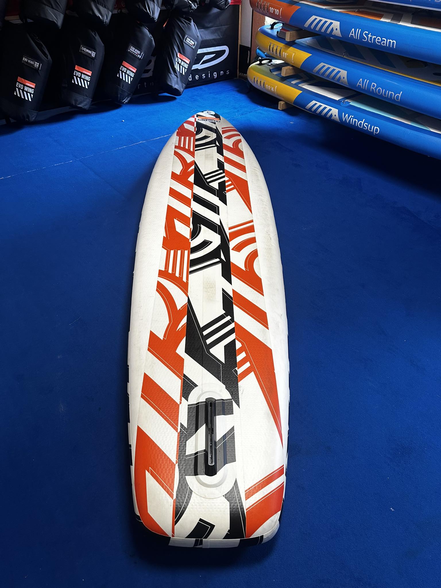 Použitý nafukovací paddleboard RRD Air Tourer V4 12″x32″x6 - Obrázek 4
