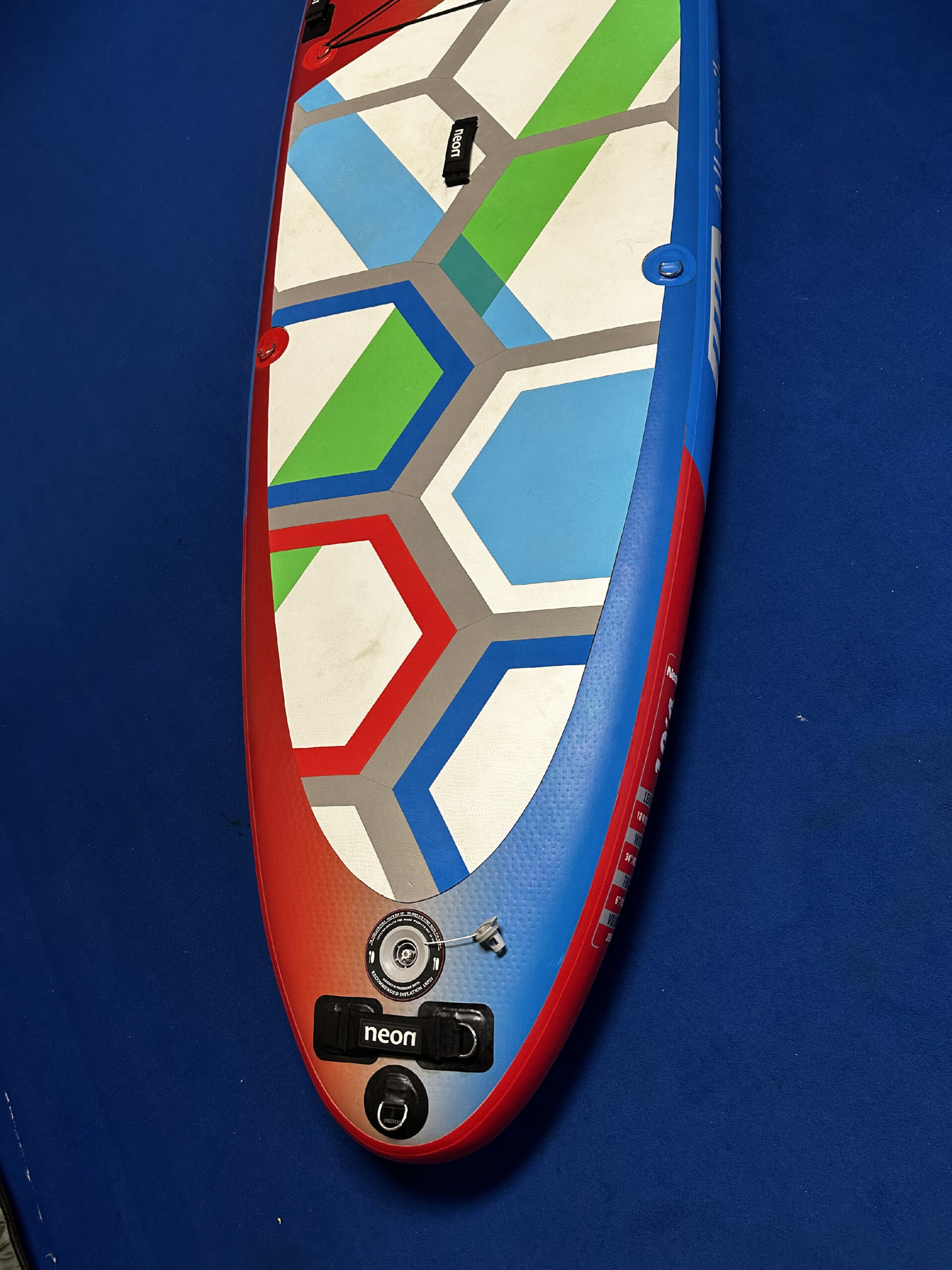 Použitý nafukovací paddleboard Neon X5 All Family 10’4″x34″x6″ - Obrázek 4