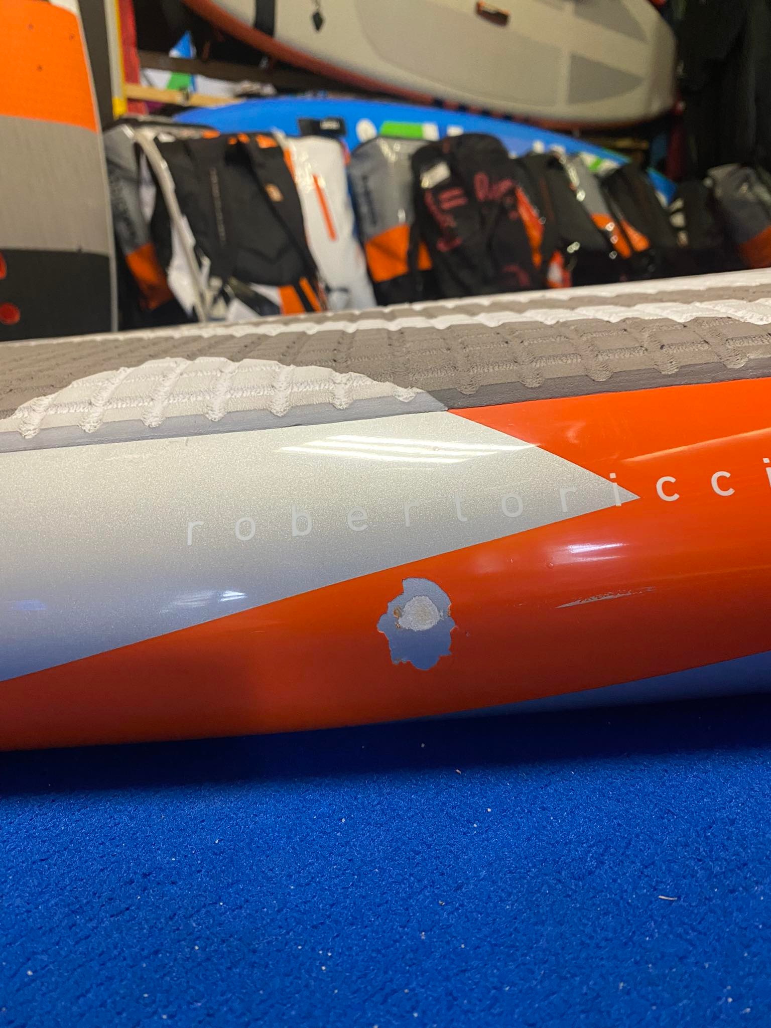 Použitý pevný paddleboard RRD Wassup V4 Wood 10'5″x31″x4" - Obrázek 6