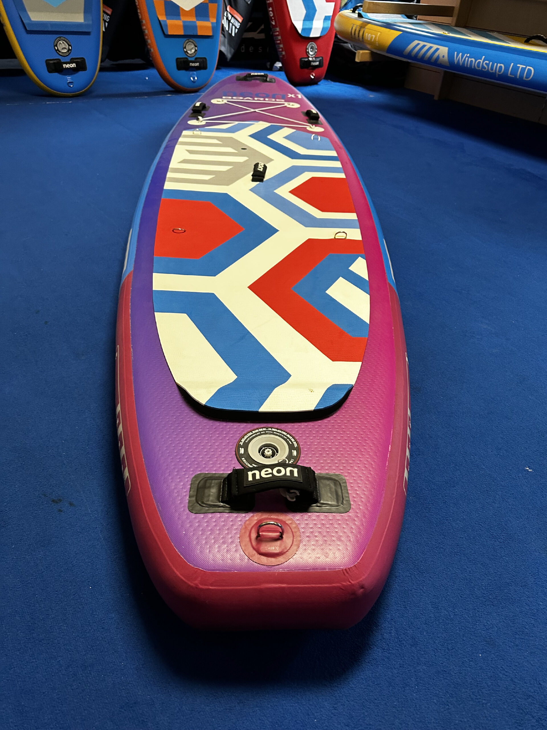 Vystavený nafukovací paddleboard Neon X1 - 10'7"x32"x5" jako novy - Obrázek 3