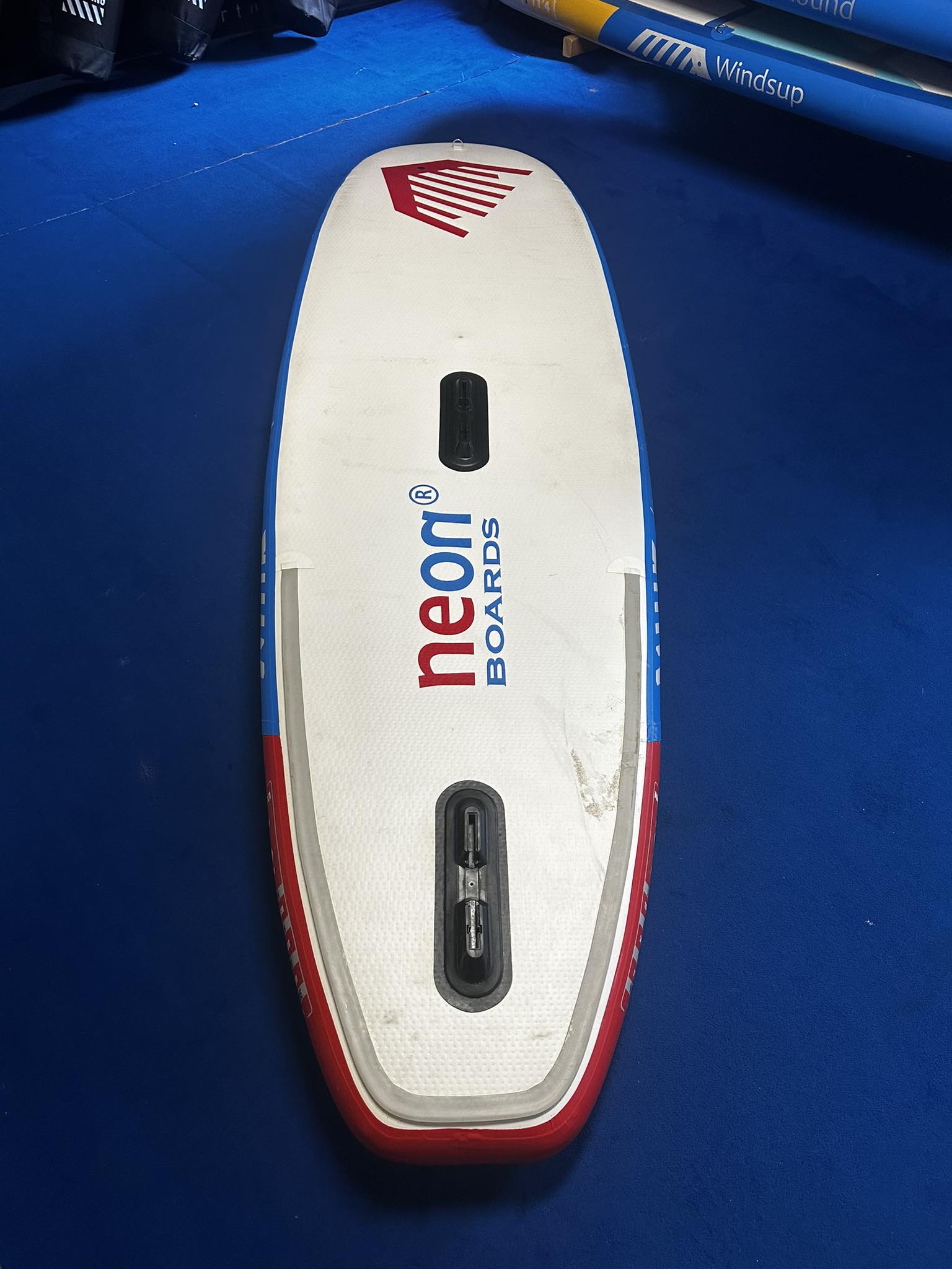 Použitý nafukovací paddleboard Neon X1 Windsup - 10'4"x34"x5" - Obrázek 5