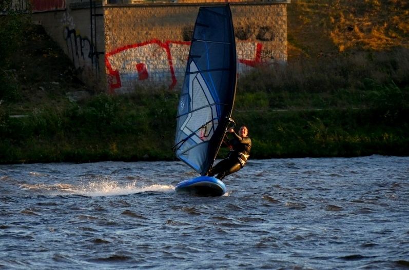 Použitý nafukovací paddleboard Neon X1 Windsup - 10'4"x34"x5" - Obrázek 2