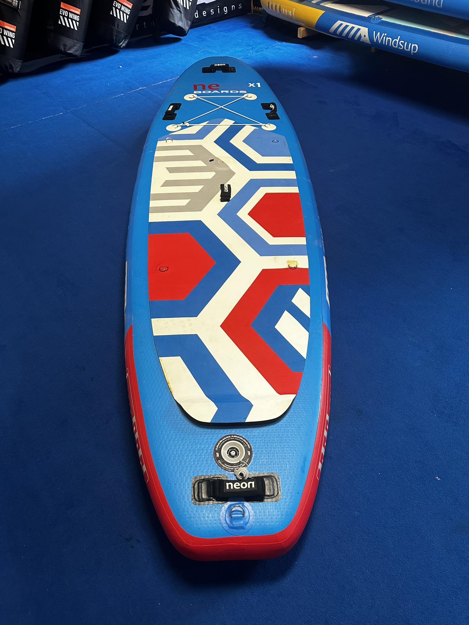 Použitý nafukovací paddleboard Neon X1 Windsup - 10'4"x34"x5"