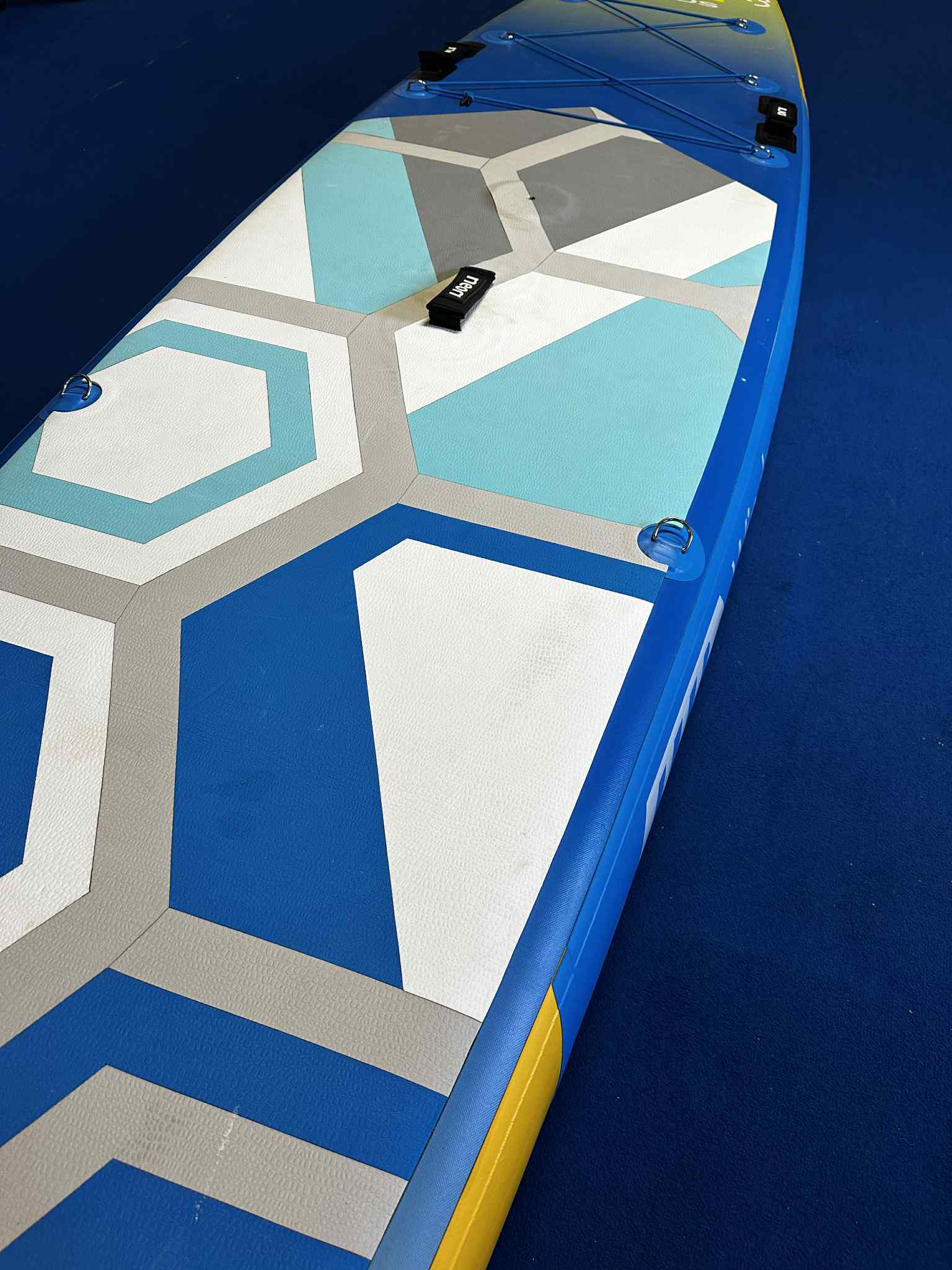 Použitý nafukovací paddleboard Neon X3 Windsup LTD 11’4"x32"x6" - Obrázek 5