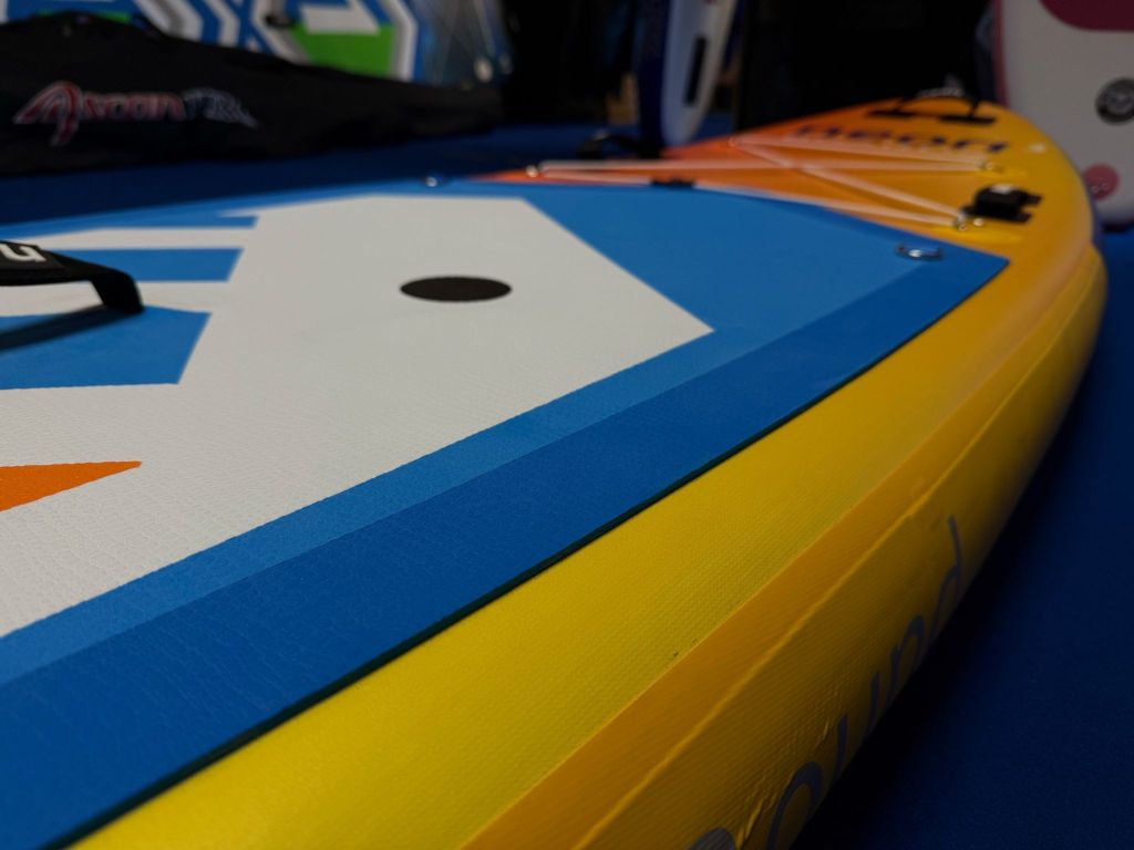 Nafukovací paddleboard Neon 3 Fire Round - 11'x32''x6" - Obrázek 3