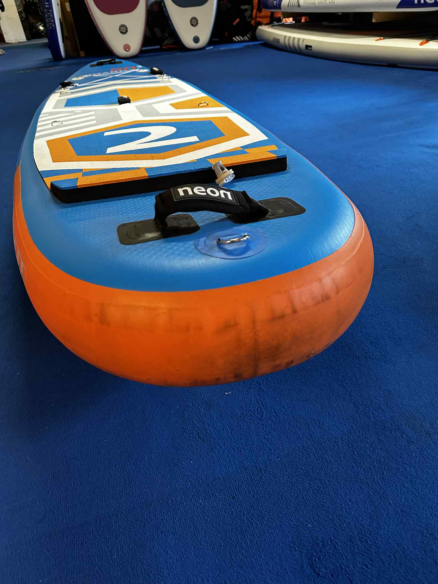 Použitý nafukovací paddleboard Neon 2 - 10'10''x32''x6" - Obrázek 3