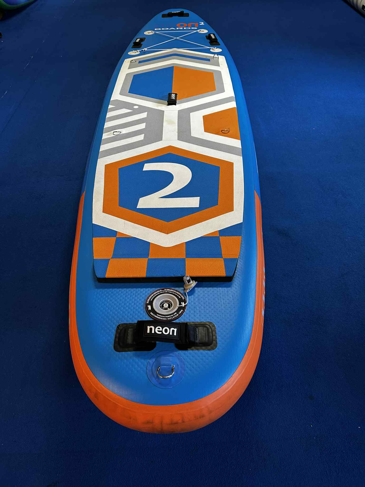 Použitý nafukovací paddleboard Neon 2 - 10'10''x32''x6" - Obrázek 6
