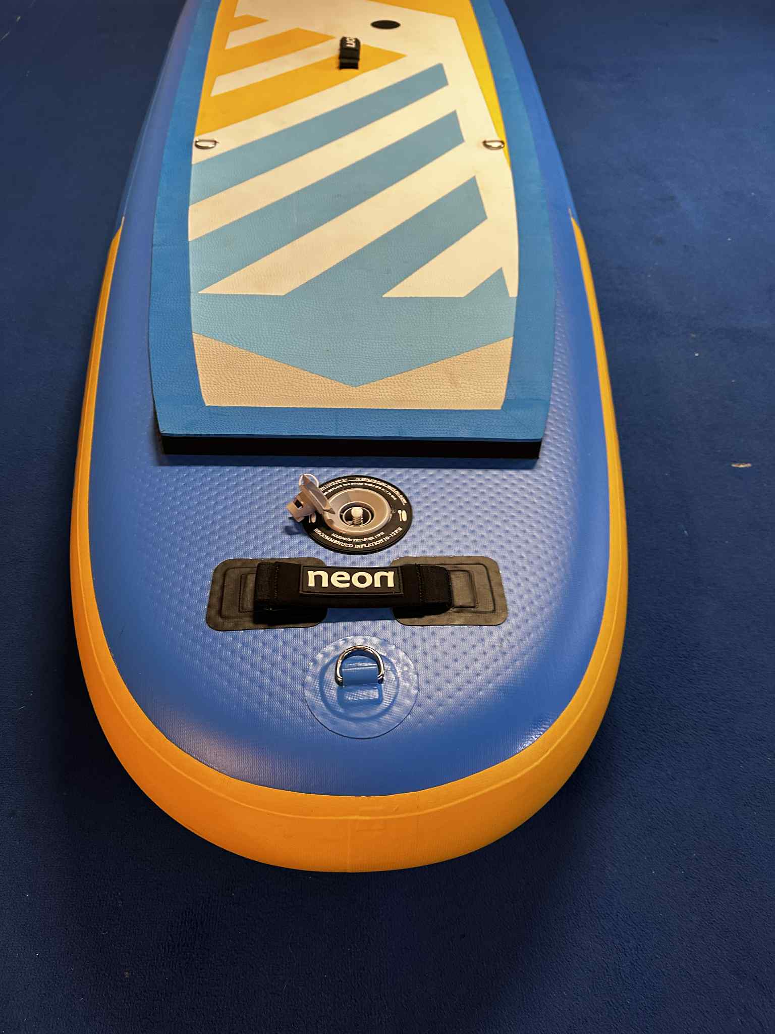 Použitý nafukovací paddleboard Neon 3 - 11'x32''x6" - Obrázek 2